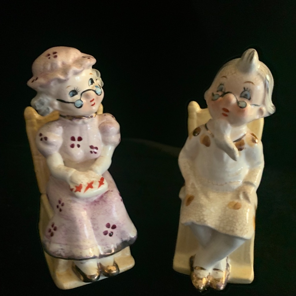 Vintage Salt and Pepper Shakers- Elderly Couple